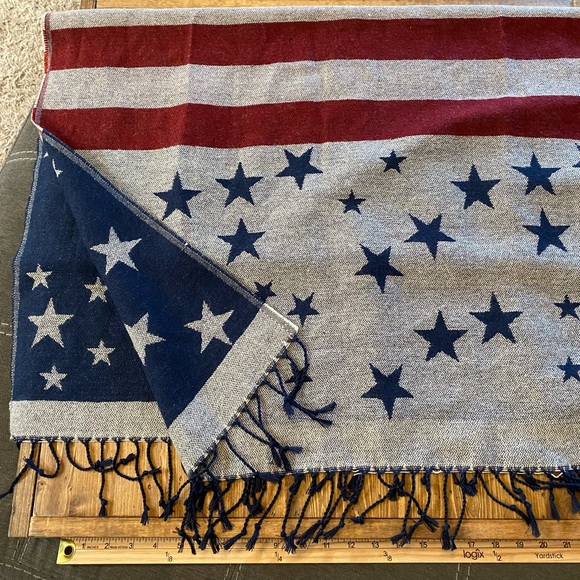 Forever 21 Flag scarf shawl wrap tassel ends One size 26X70 - Picture 2 of 5